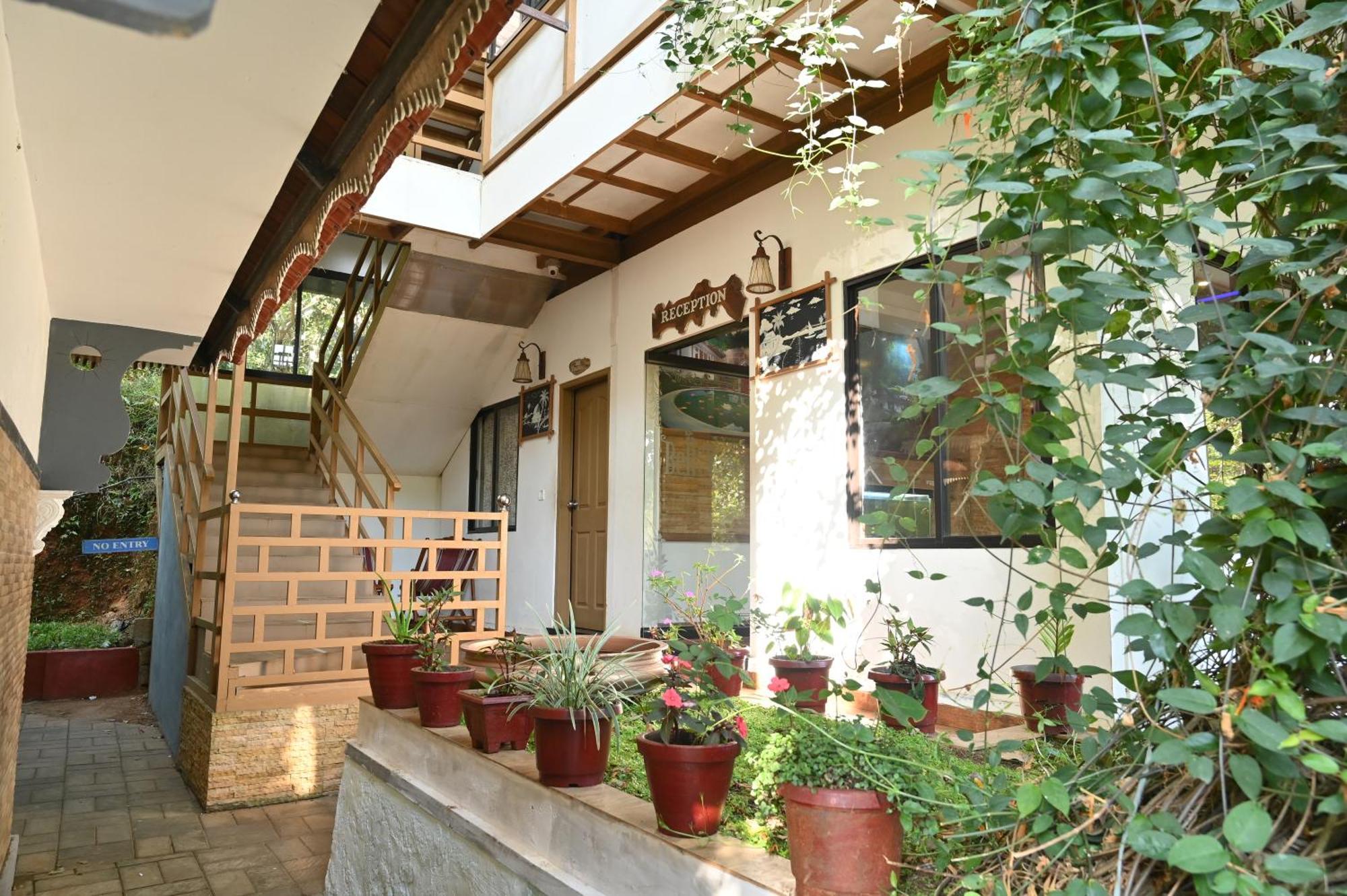 Bell Vedera Resort Munnar Bagian luar foto